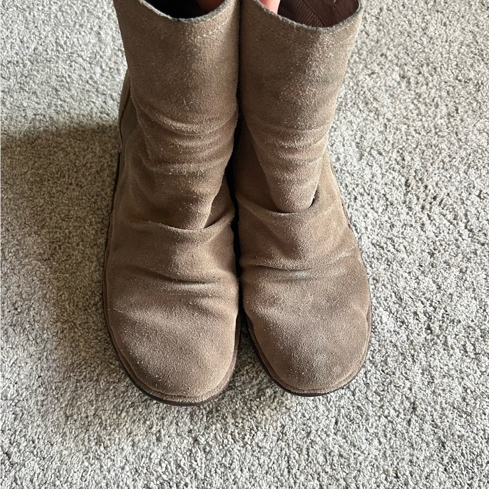 Bionica Gilford Boots Women's Size 10 Tan Suede Leather Ankle Wedge Booties Zip - Picture 5 of 6